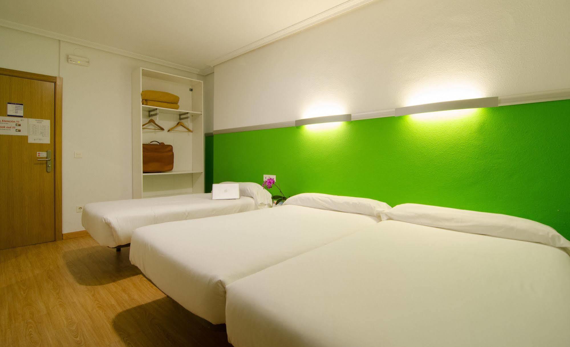 Hotel Centro Vitoria Autocheckin ภายนอก รูปภาพ